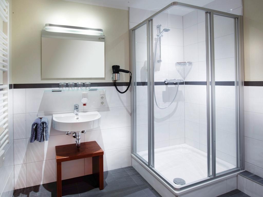 Hotel Landsknecht Uckerath Экстерьер фото